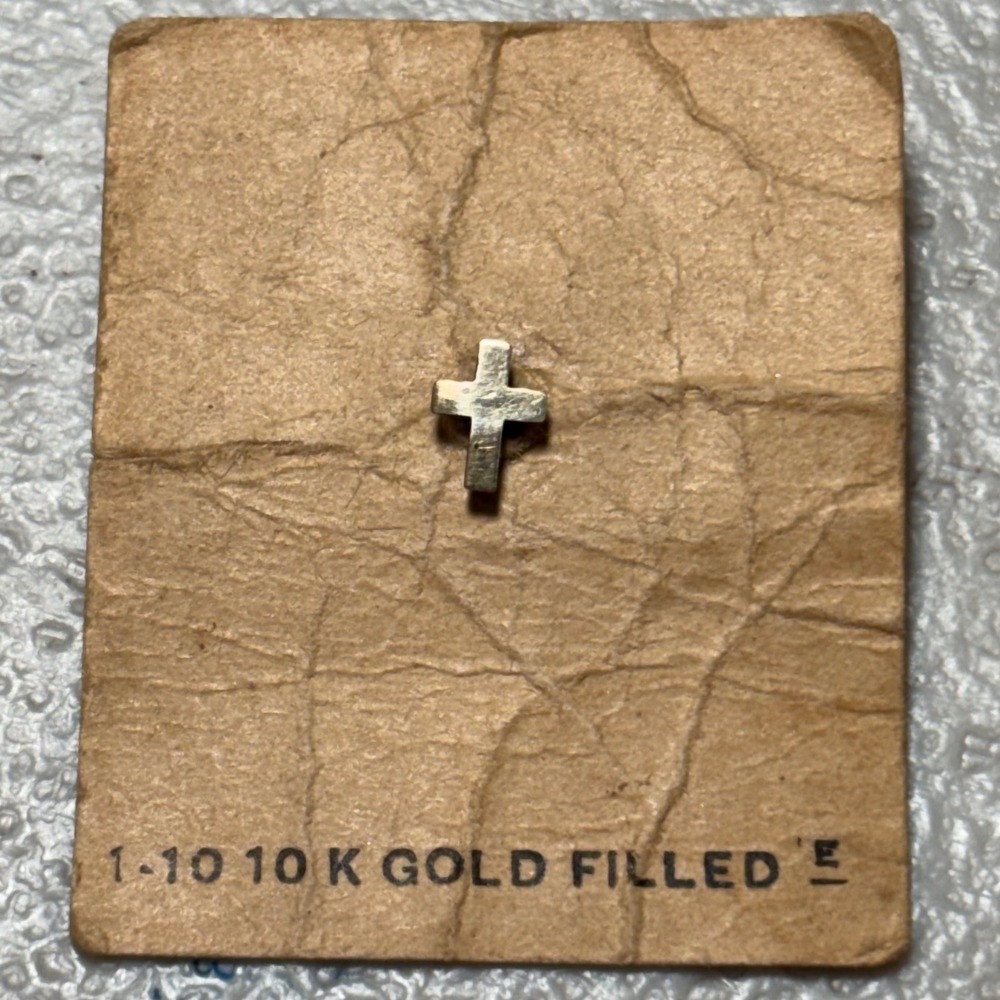 Vintage Gold Filled Eisenstadt Cross Screw Back Lapel Pin Original Card